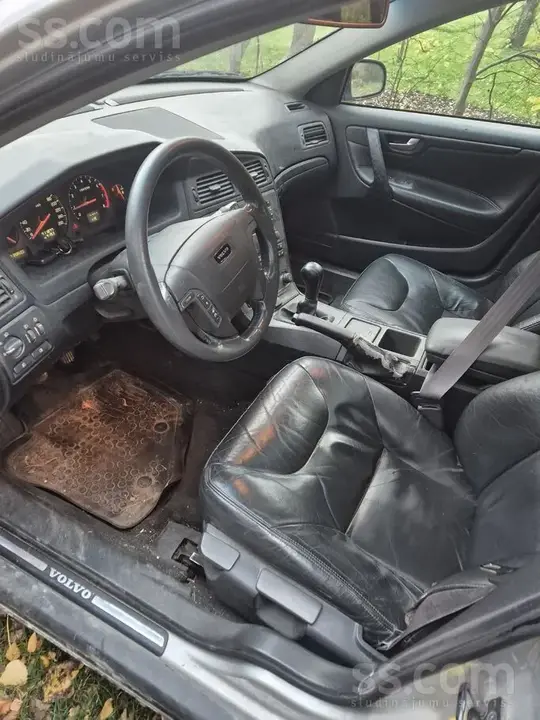 Volvo V70 2001 photo 2