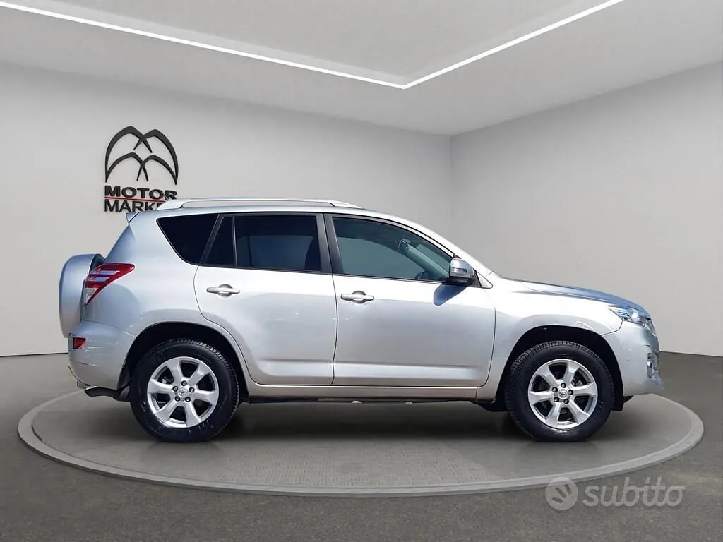 Toyota Rav4 2010 photo 4
