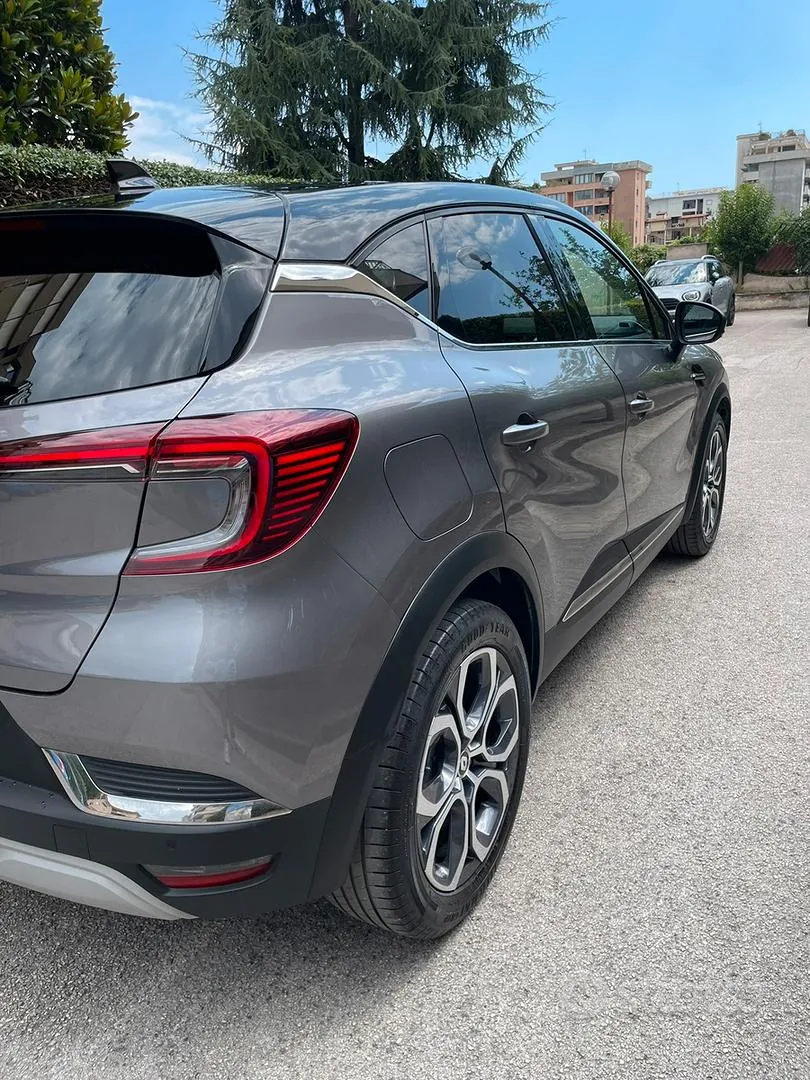 Renault Captur 2023 photo 3