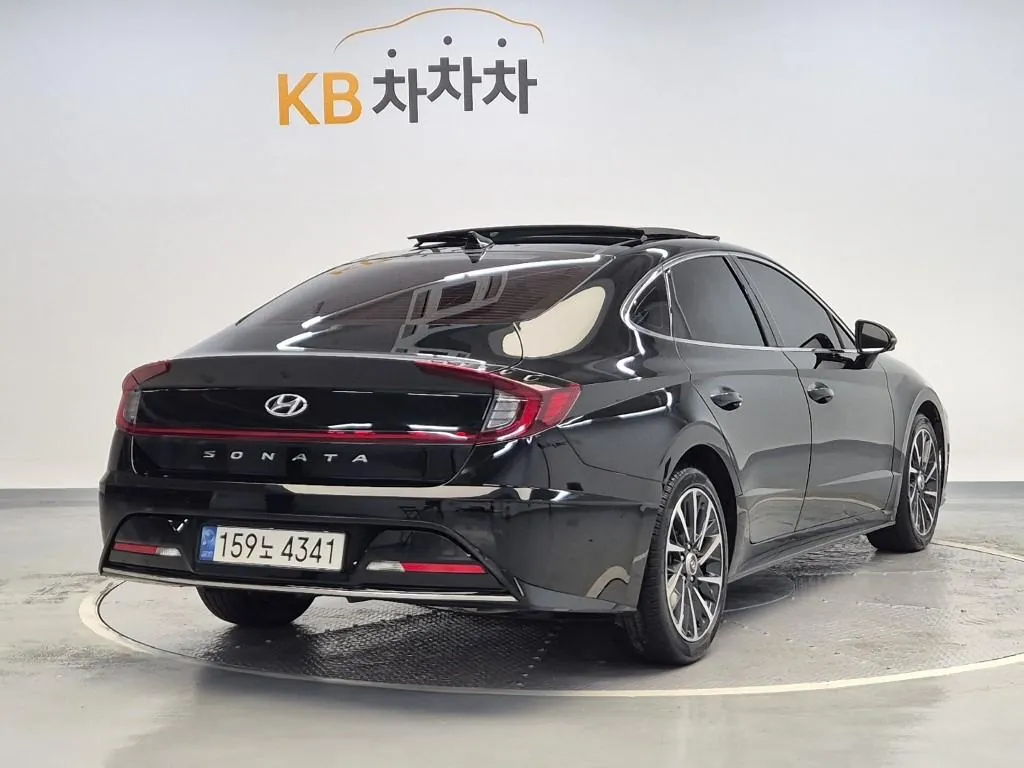 Hyundai Sonata 2022 photo 3