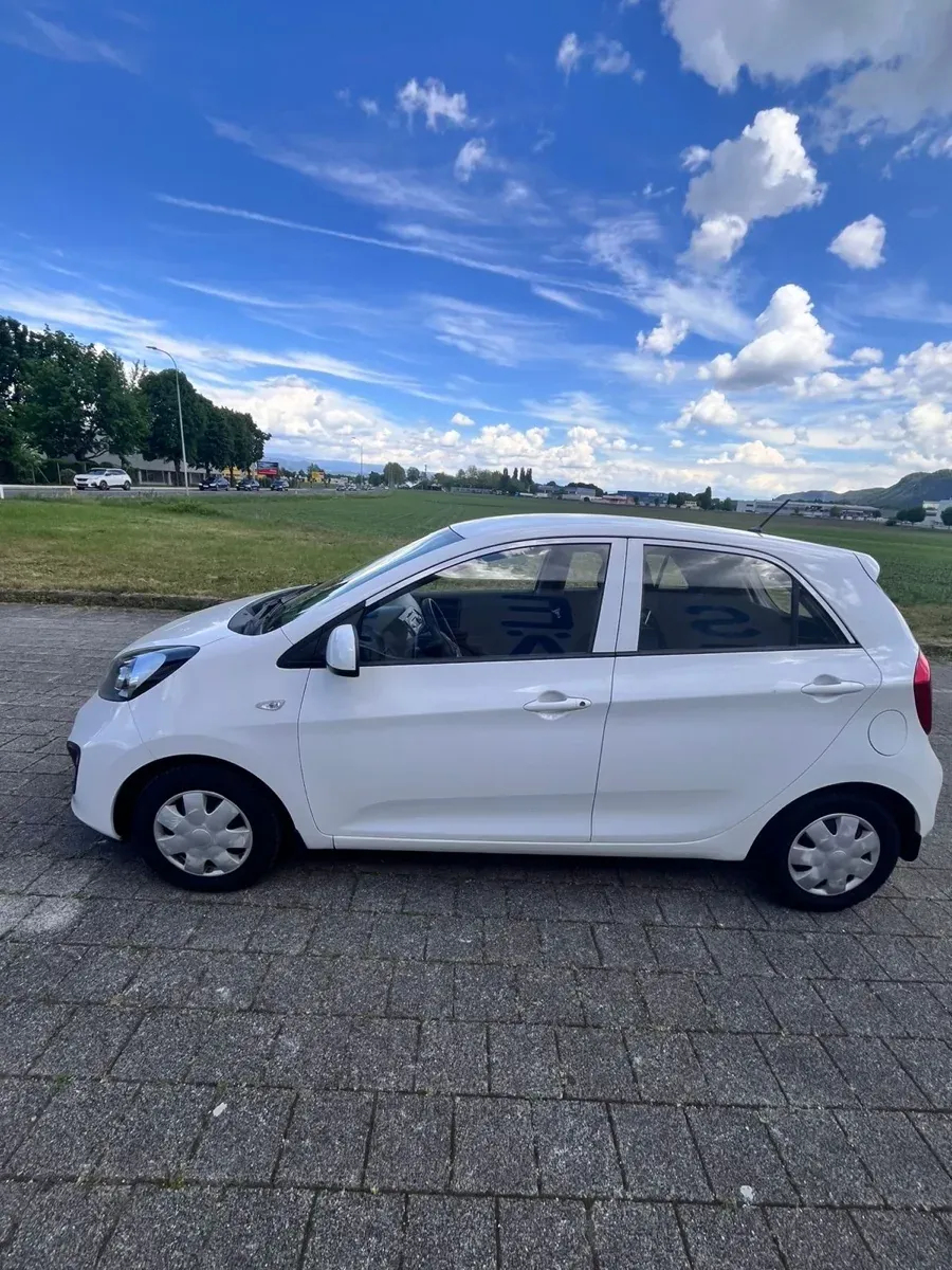 Kia Picanto 2012 photo 3