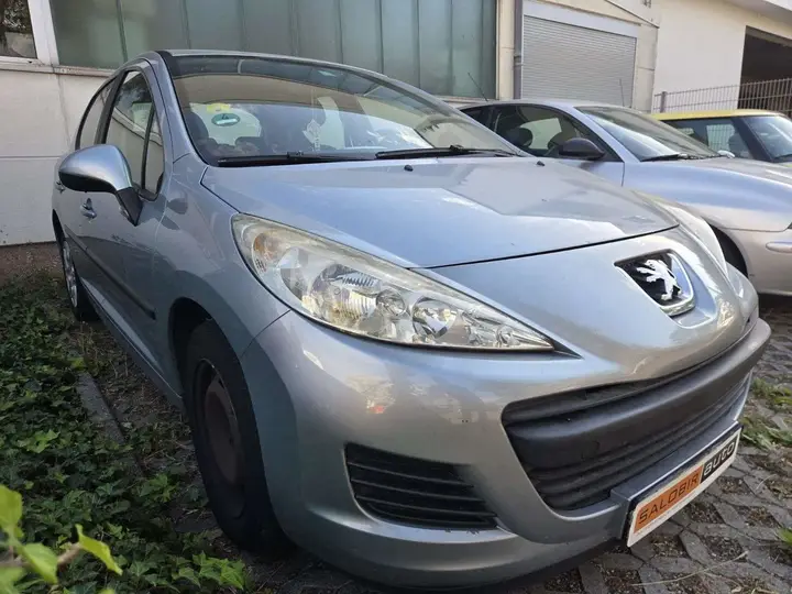 Peugeot 207 2009 photo 4