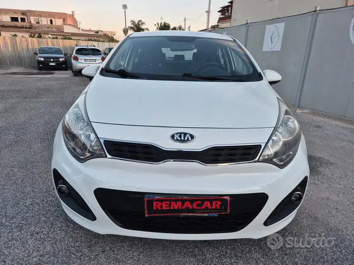 Kia Rio 2014 photo 3