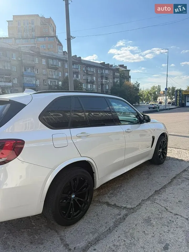 BMW X5 2015 photo 2