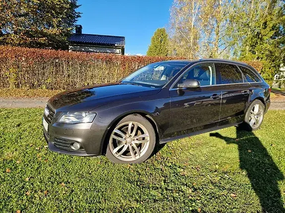 Audi A4 2012 photo 3