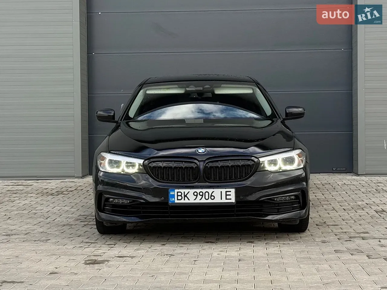 BMW 5 Series 2018 photo 3