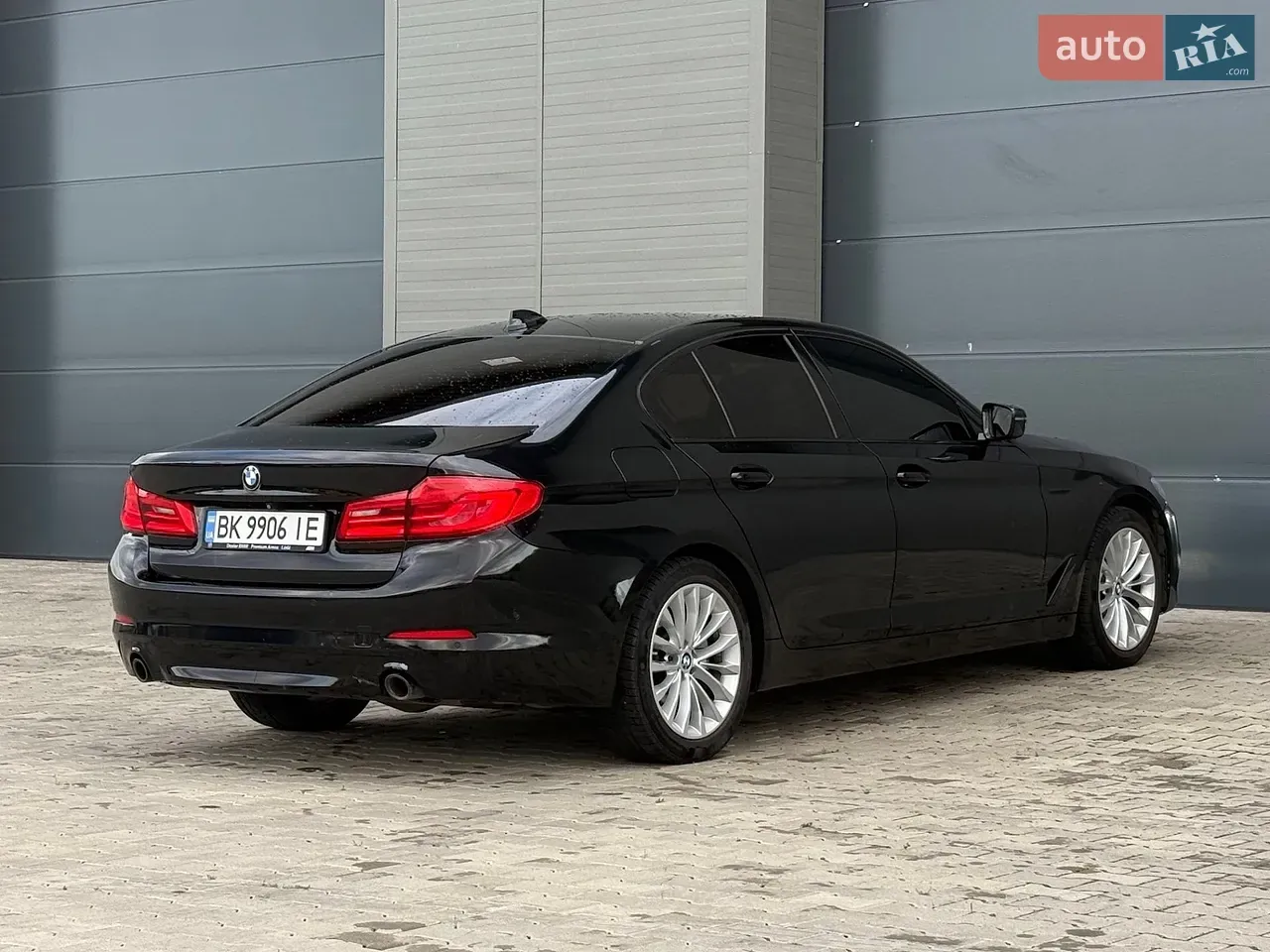 BMW 5 Series 2018 photo 5