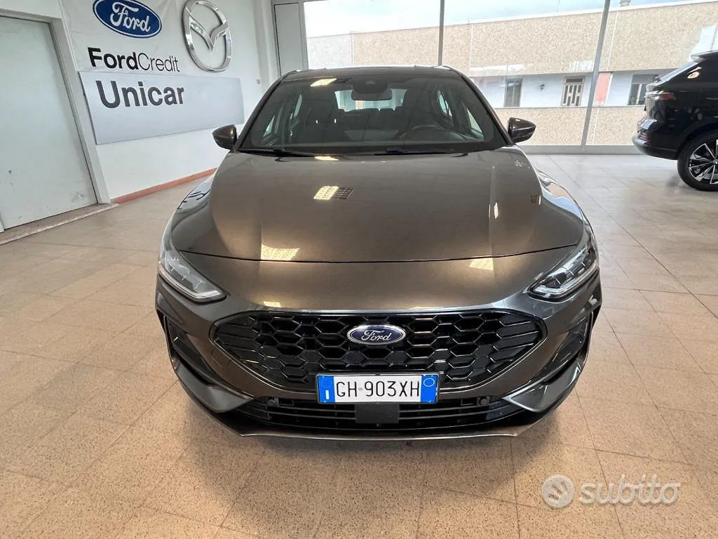 Ford Focus 2022 photo 2