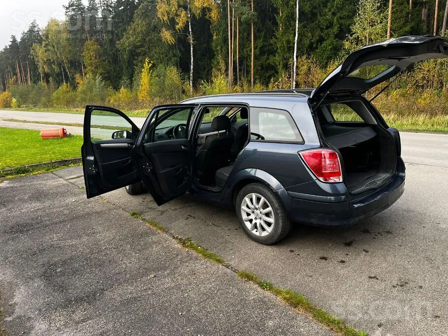 Opel Astra H 2008 photo 4