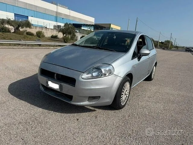 Fiat Grande Punto 2008 photo 4
