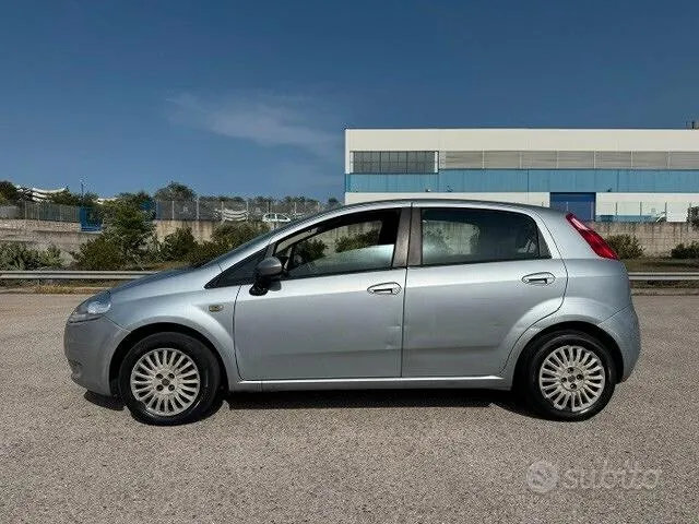 Fiat Grande Punto 2008 photo 3