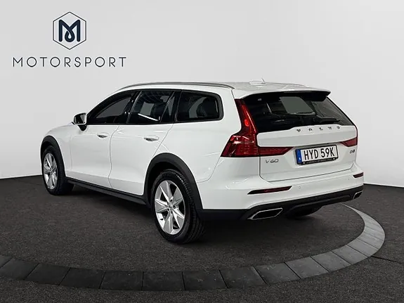 Volvo V60 Cross Country 2019 photo 5