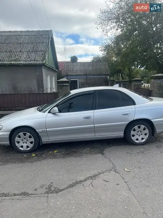 Opel Omega 2002 photo 3
