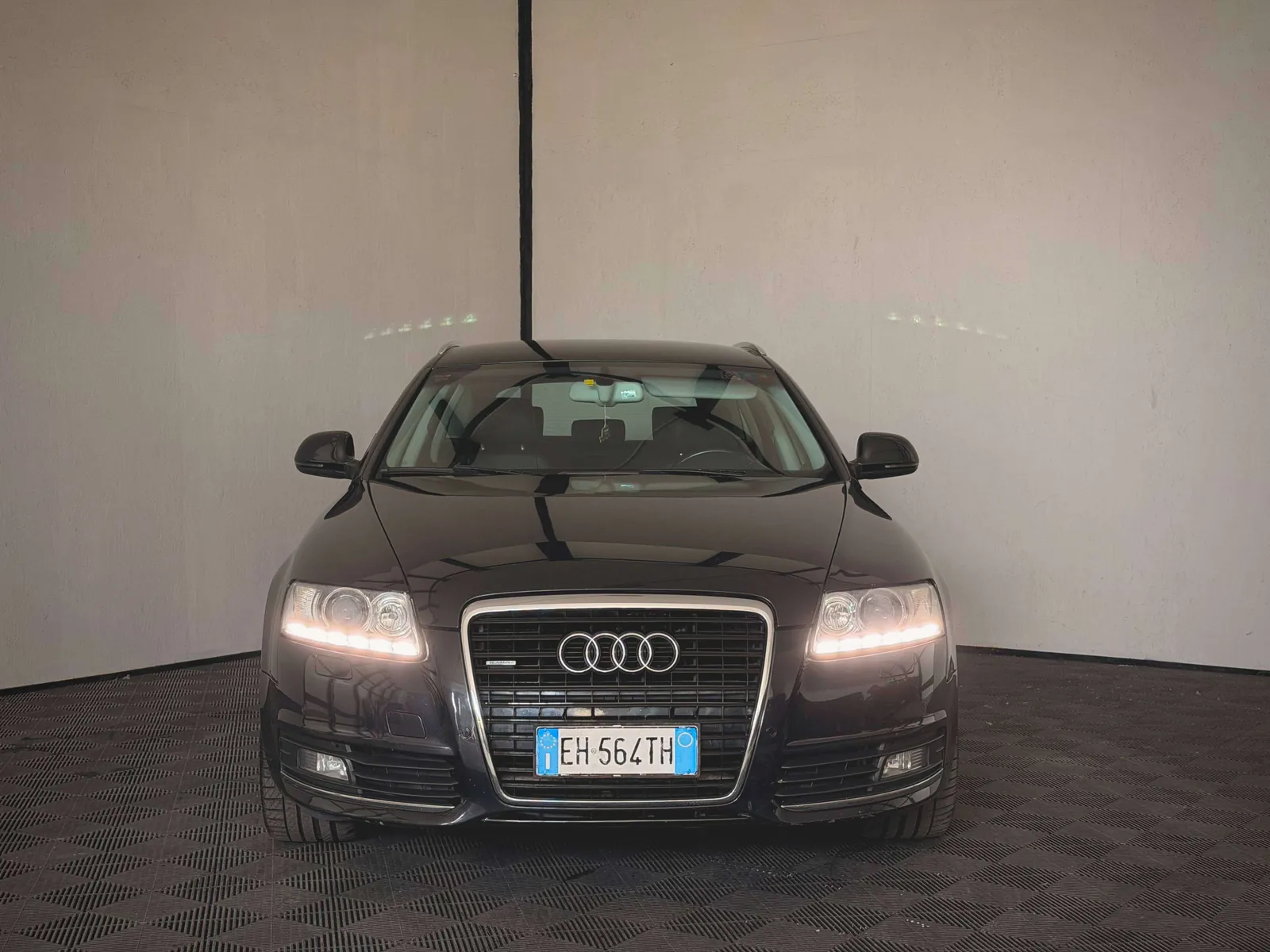 Audi A6 Avant 2010 photo 5