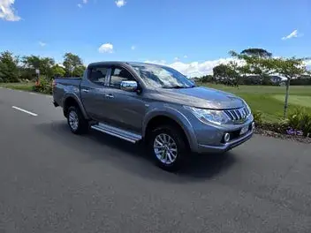 Mitsubishi Triton 2017 photo 2