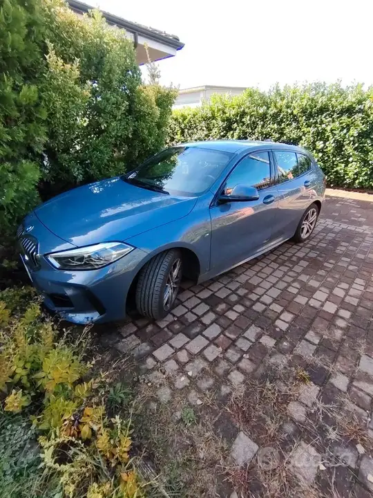 BMW 116D 2022 photo 2