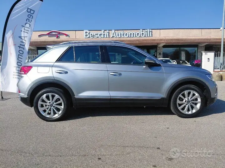 Volkswagen T-Roc 2022 photo 2