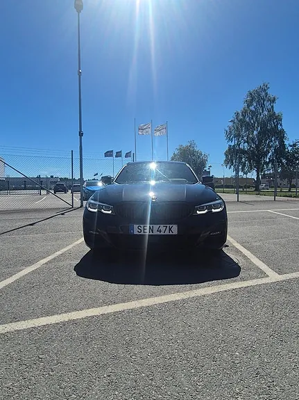 BMW 330D 2019 photo 2