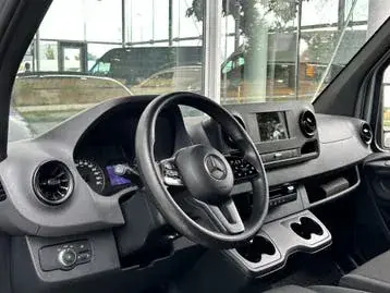 Mercedes-Benz Sprinter 2024 photo 3