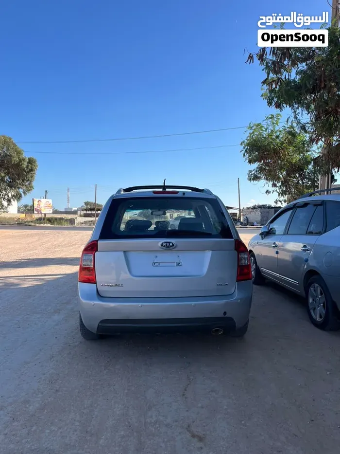 Kia Carens 2007 photo 3