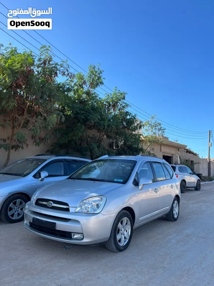 Kia Carens 2007 photo 2
