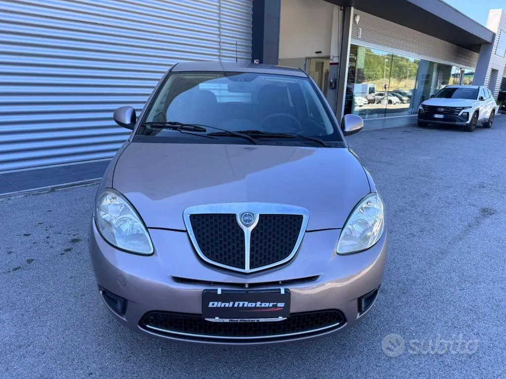 Lancia Ypsilon 2010 photo 2