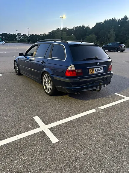 BMW 330D 2003 photo 2