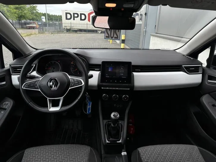 Renault Clio 2022 photo 2