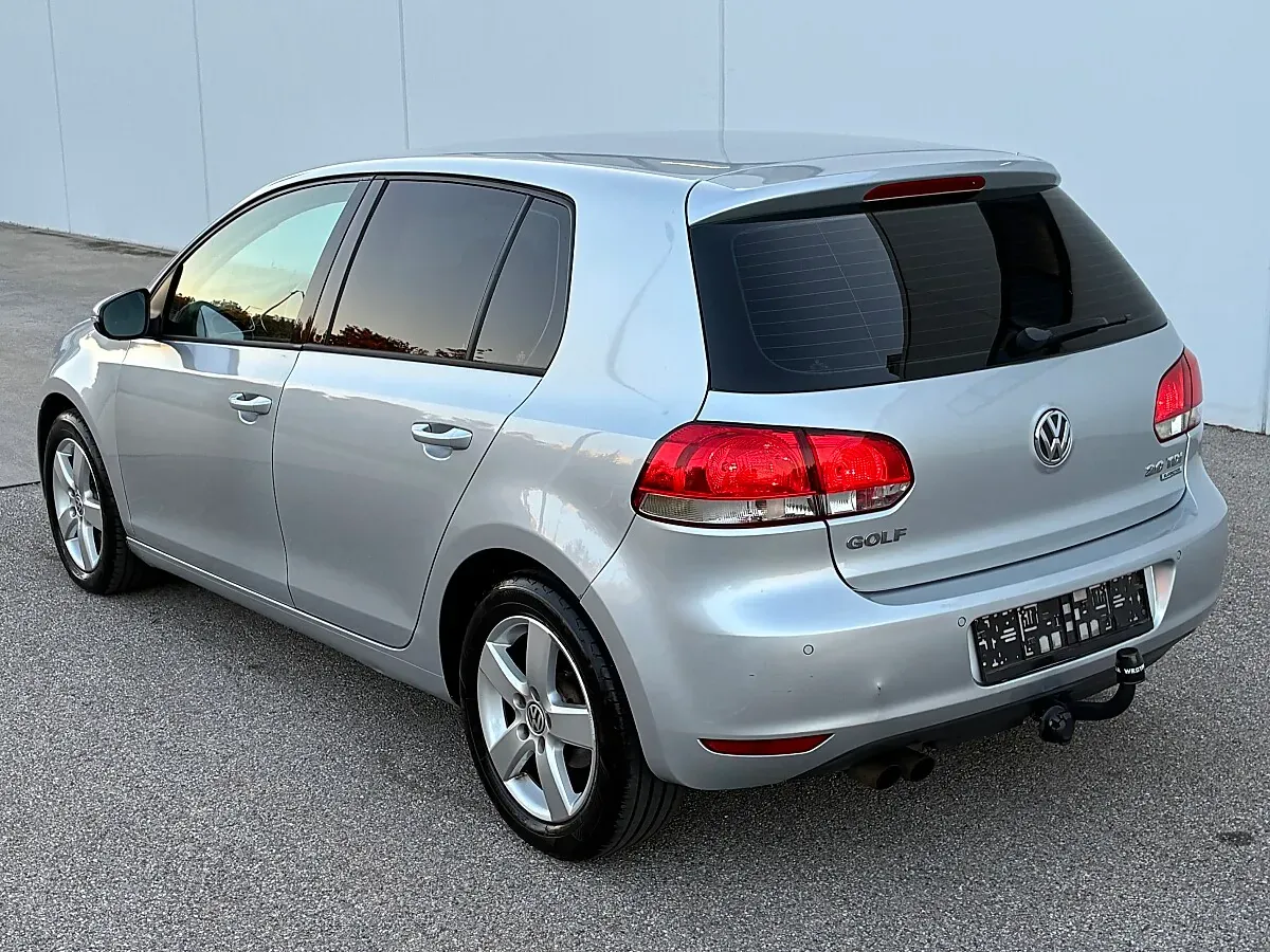 Volkswagen Golf 2010 photo 3