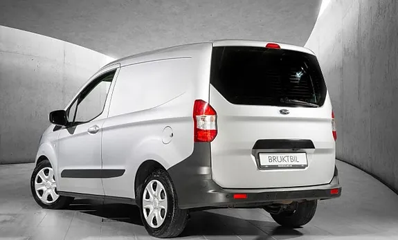 Ford Transit Courier 2018 photo 2