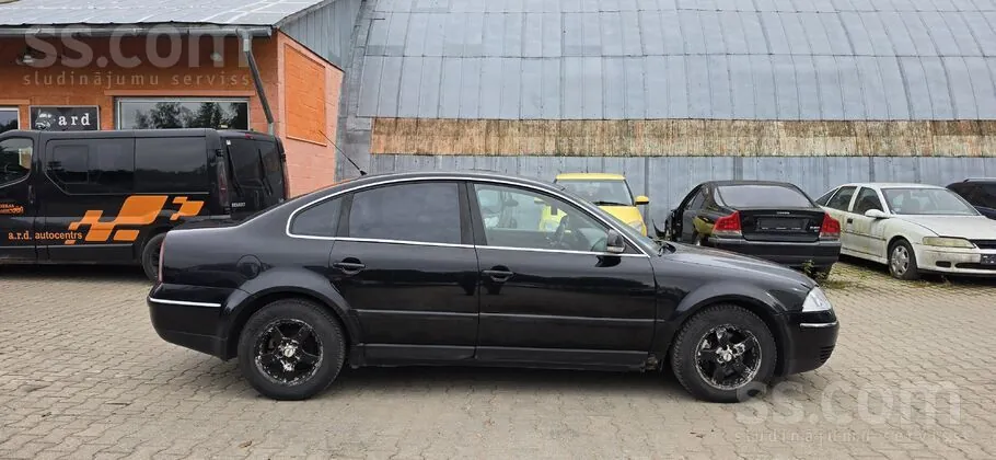 Volkswagen Passat 2004 photo 2