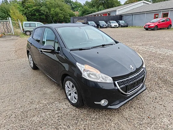 Peugeot 208 2014 photo 3