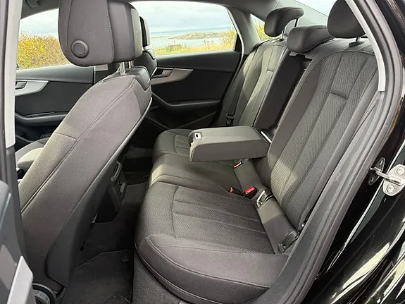 Audi A4 2017 photo 5