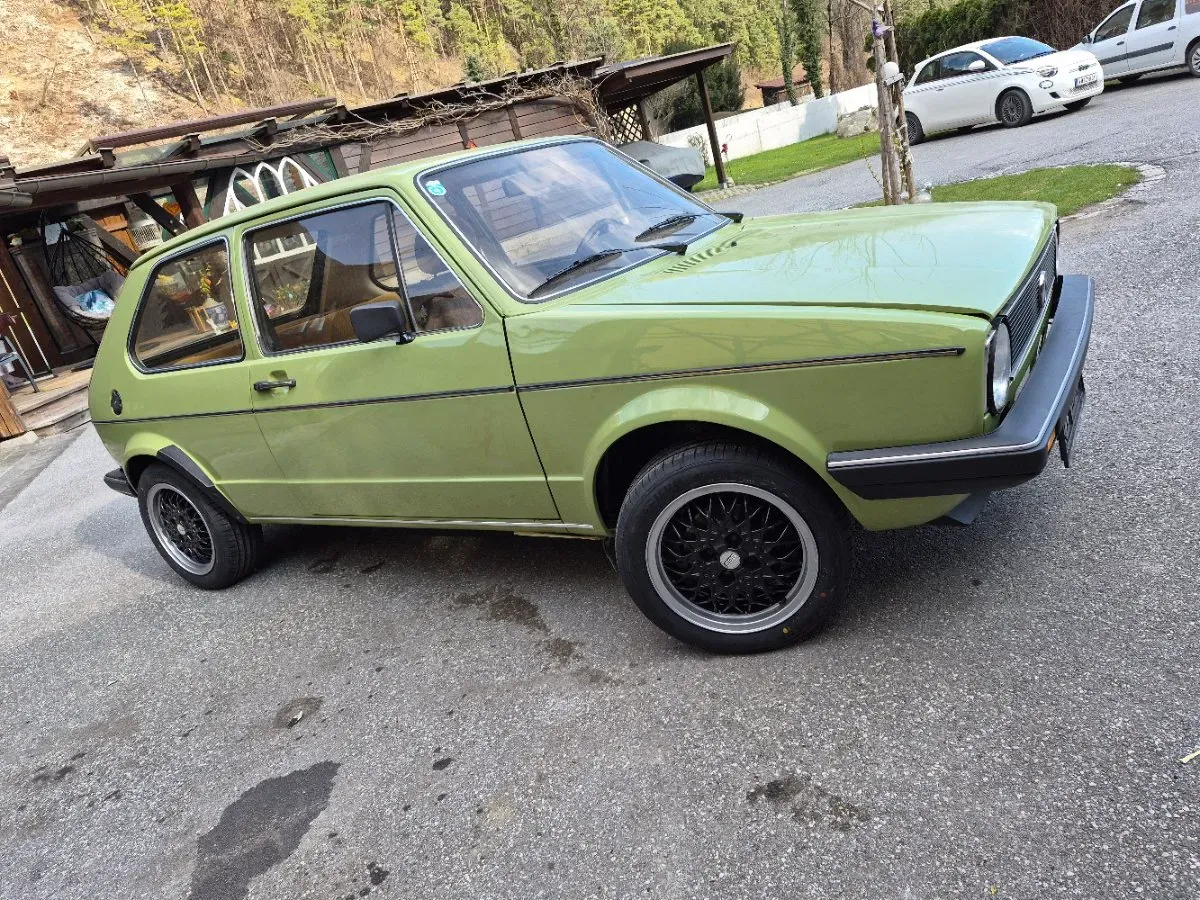 Volkswagen Golf 1978 photo 2