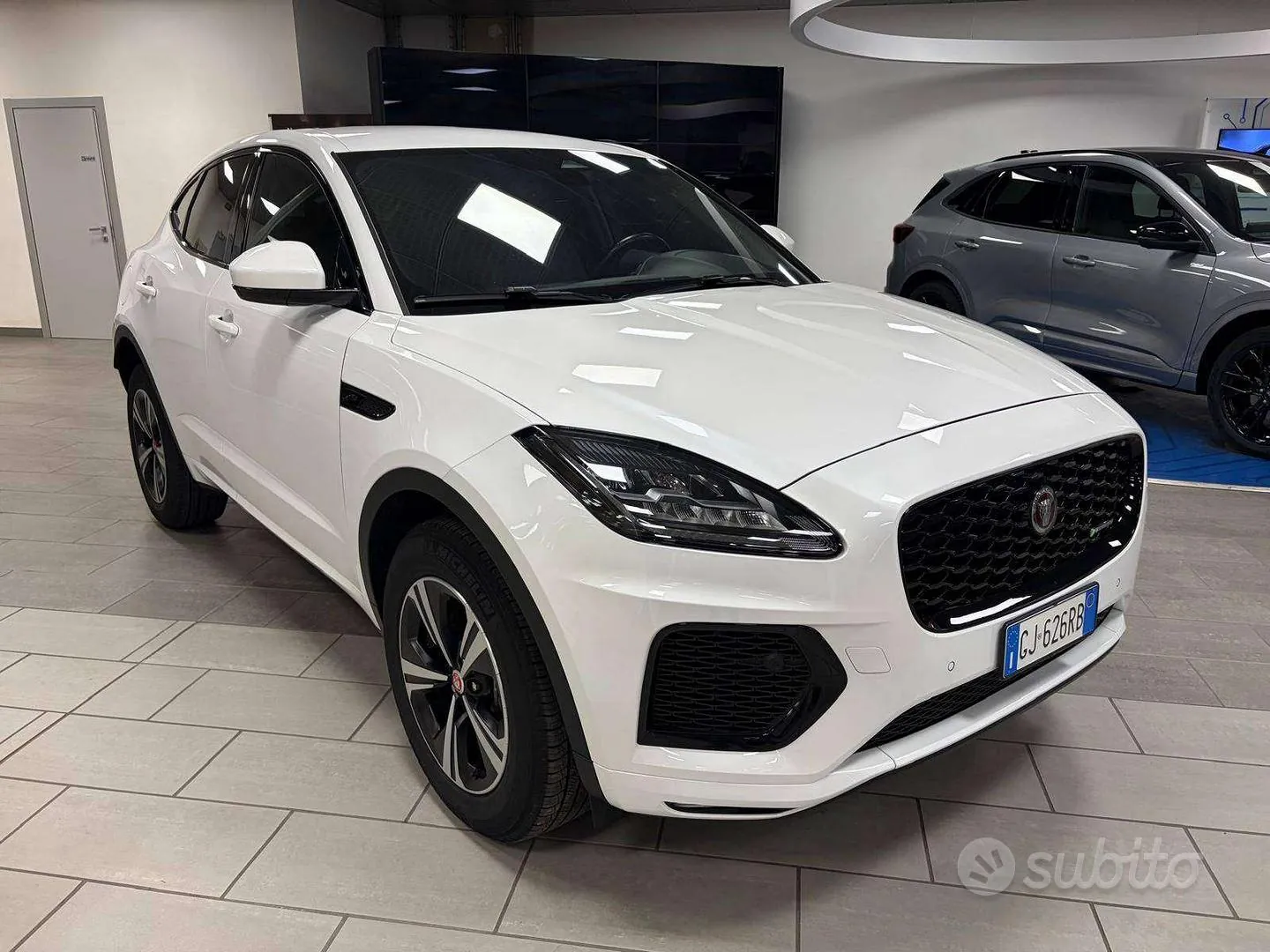Jaguar E-Pace 2022 photo 3