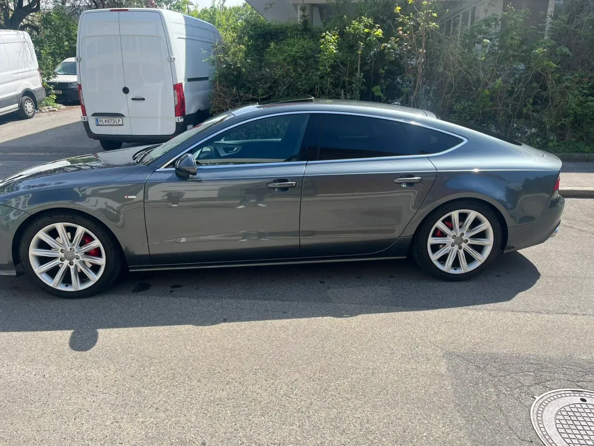 Audi A7 2011 photo 3
