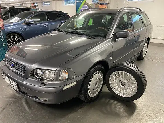 Volvo V40 2004 photo 3