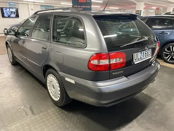 Volvo V40 2004 photo 4