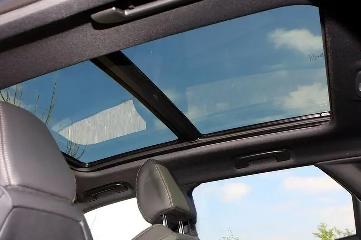 Peugeot 3008 2018 photo 2