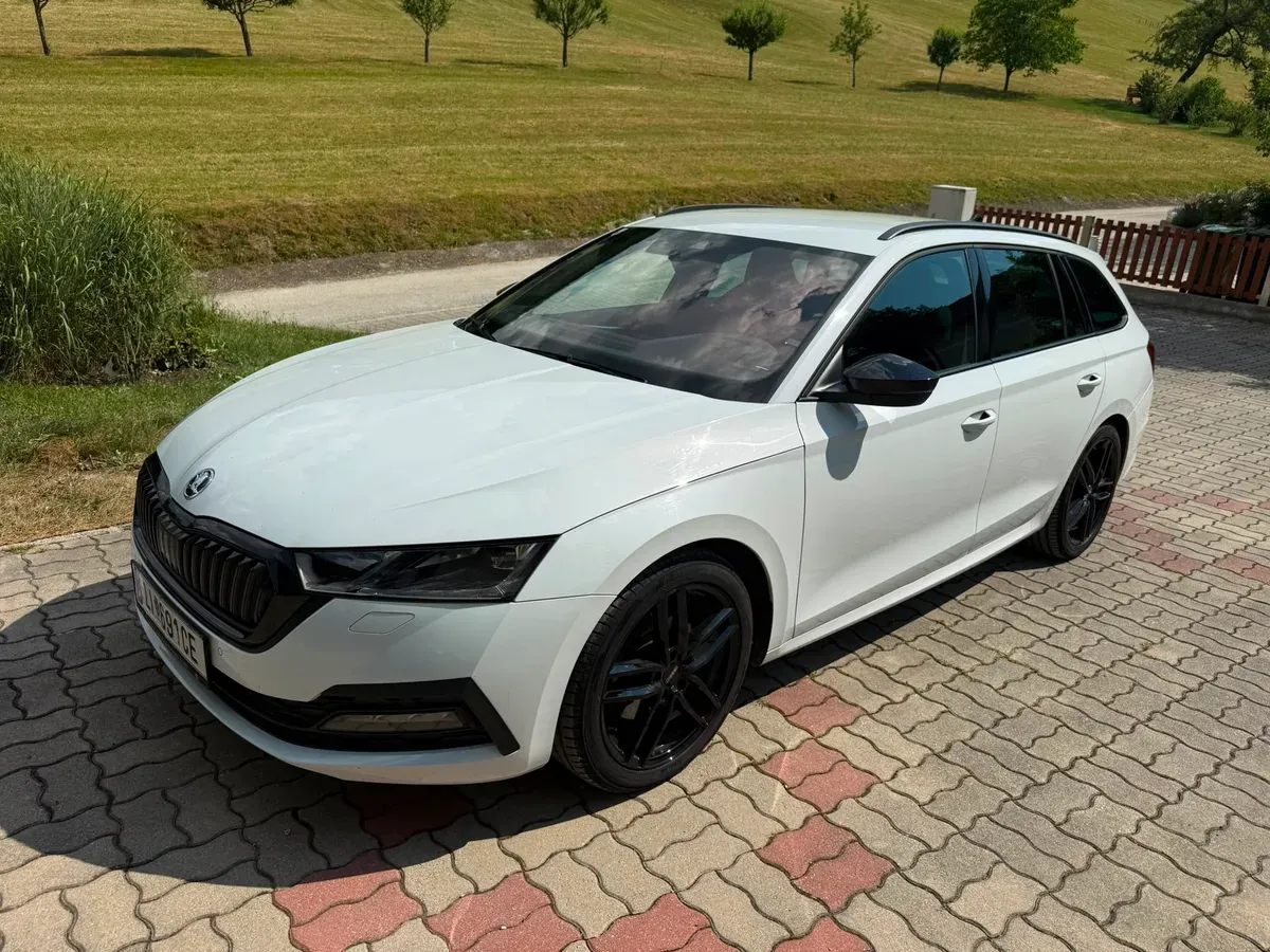Skoda Octavia 2022 photo 3