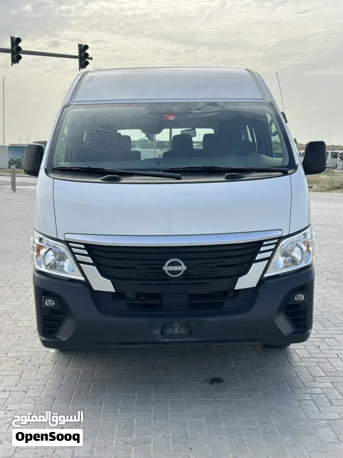 Nissan Urvan 2023 photo 2