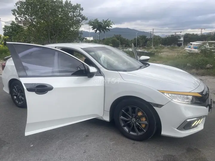 Honda Civic 2020 photo 4