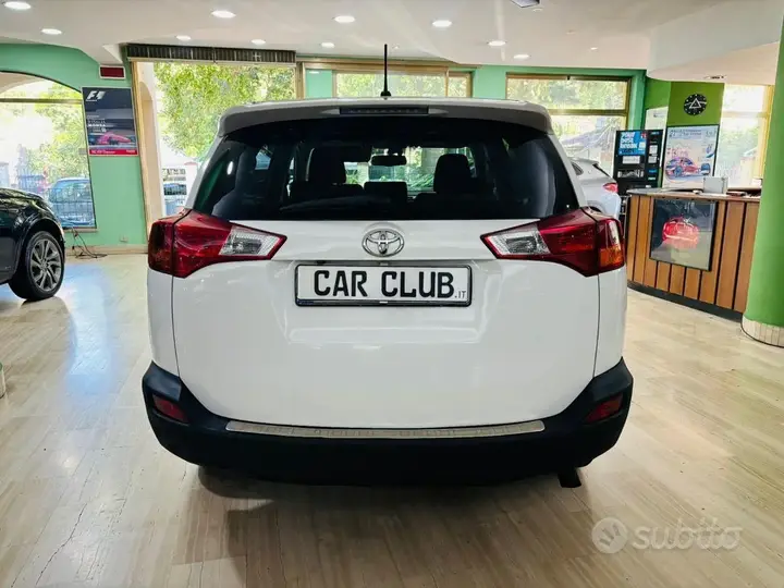 Toyota Rav4 2015 photo 5