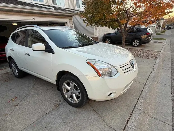 Nissan Rogue 2010 photo 2