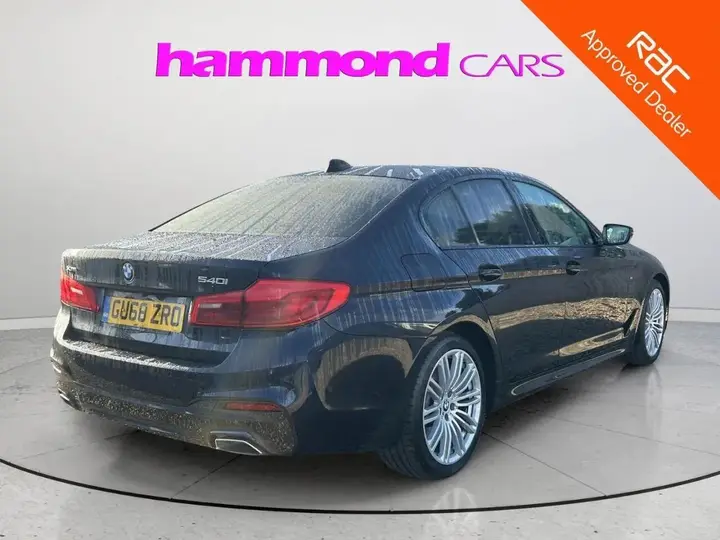 BMW 5 Series 2018 photo 3