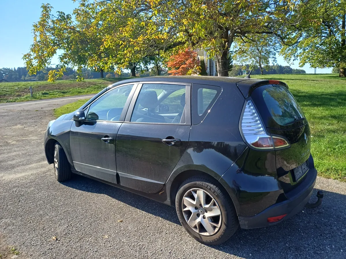 Renault Megane 2012 photo 3