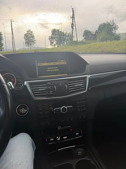 Mercedes-Benz E350 2011 photo 4