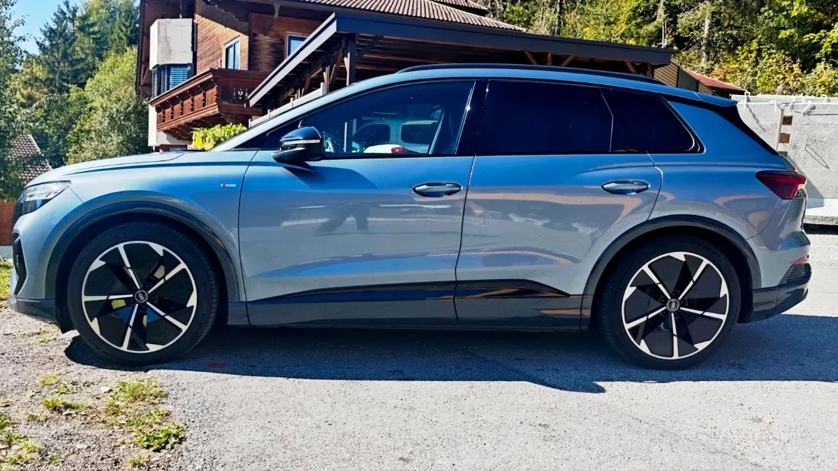 Audi Q4 50 E-Tron