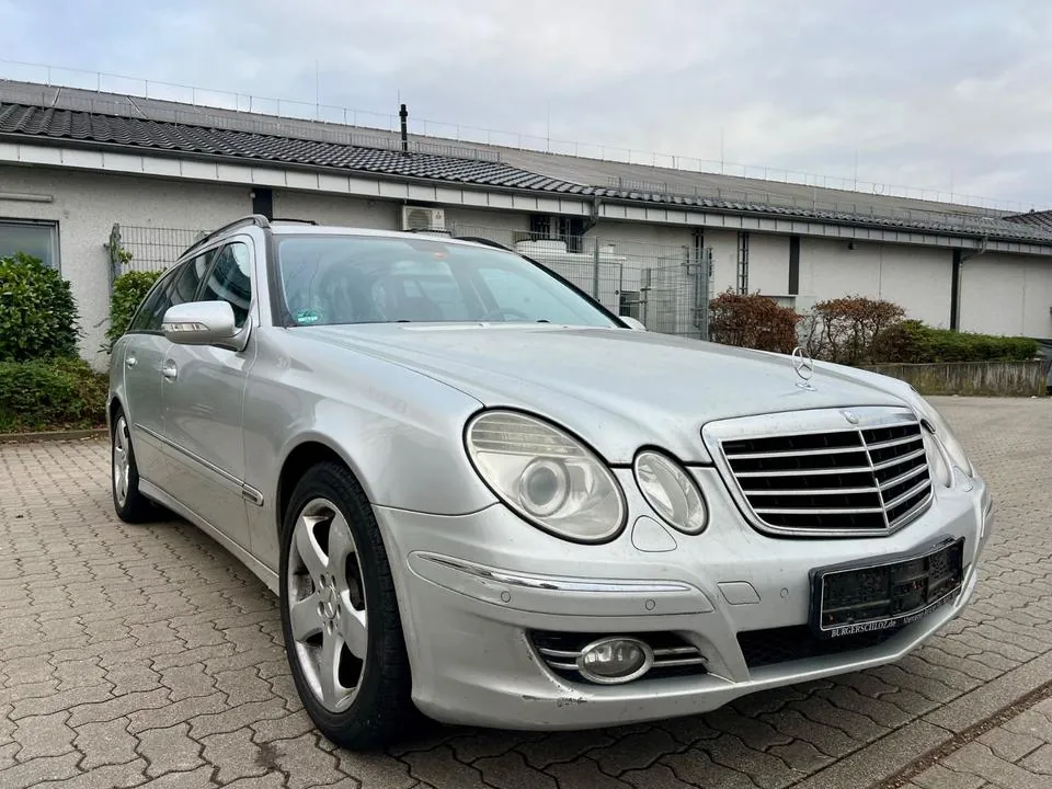 Mercedes-Benz E 320