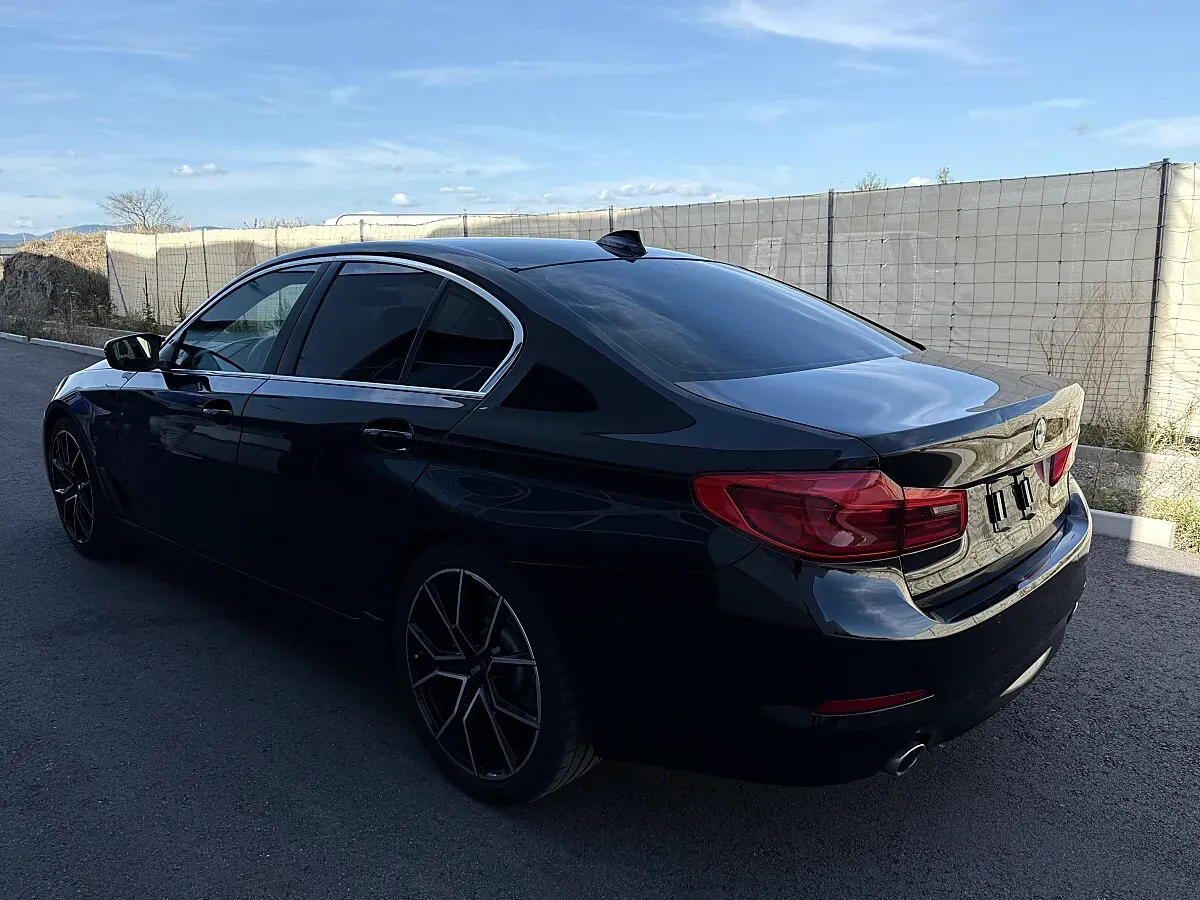 BMW 5 Series 2019 photo 3